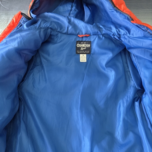 Oshkosh Kids Puffer • 12 years • Like NEW!!! - Picture 10 of 12